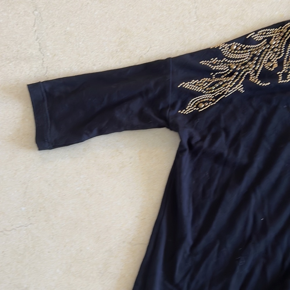 Versace - Picture 2 of 8